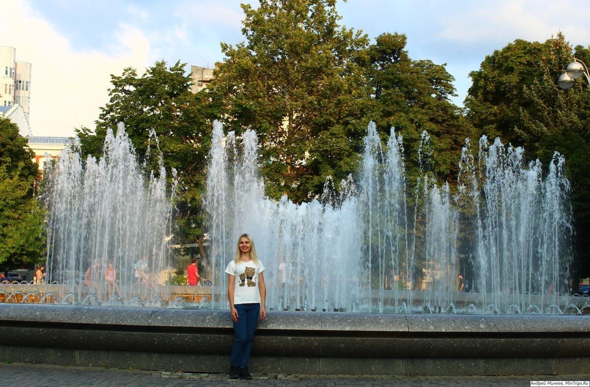 фонтан в сквере Жукова что посмотреть в Краснодаре фото